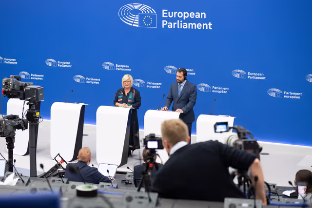 Fotografia 1: Press briefing Patriots for Europe