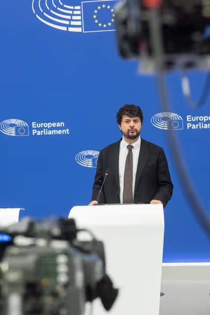 Foto 14: Press conference on the INI Report on the Institutional aspects of the Draghi Report