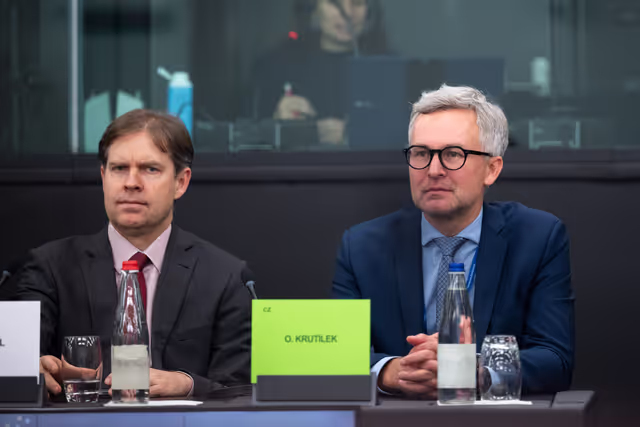 Photo 2: EU - Singapore Inter Parliamentary Meeting