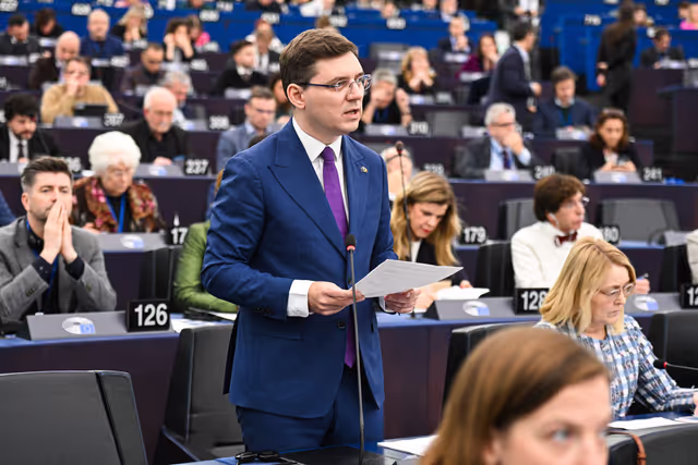Fotó 19: EP Plenary session -  signature of the General Budget 2026