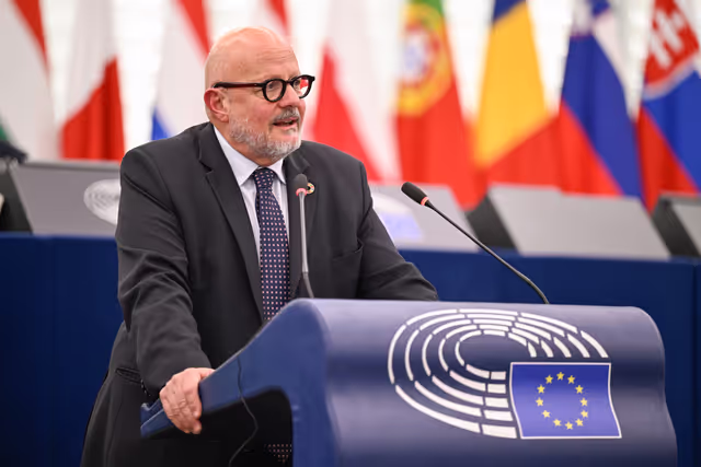 Photo 34: EP Plenary session - EU strategy for the rights of persons with disabilities post-2024