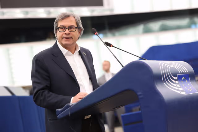Fotografi 24: EP Plenary session - Protecting citizens’ right to make cash payments and ensuring financial inclusion