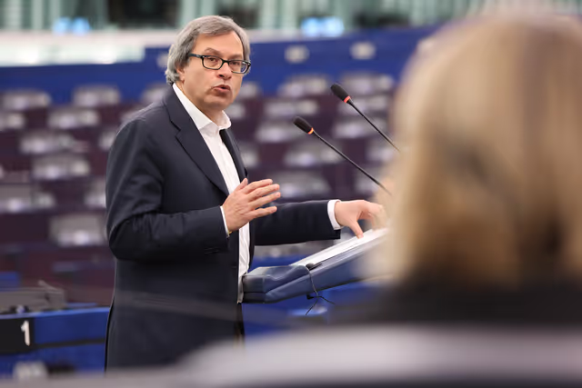 Fotografi 23: EP Plenary session - Protecting citizens’ right to make cash payments and ensuring financial inclusion