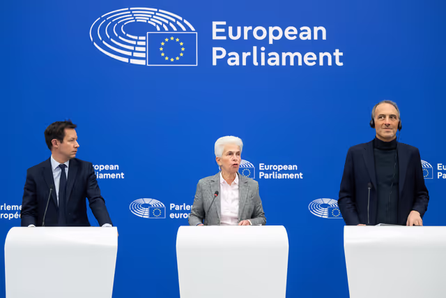 Photo 19: Press conference on the European Defence Industry Programme