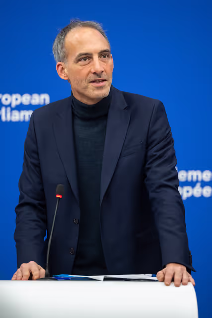 Photo 16: Press conference on the European Defence Industry Programme