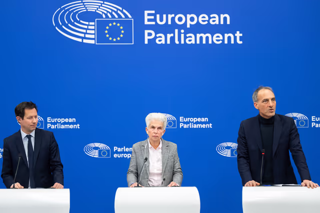 Photo 14: Press conference on the European Defence Industry Programme