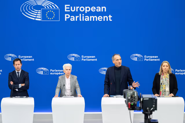 Photo 12: Press conference on the European Defence Industry Programme