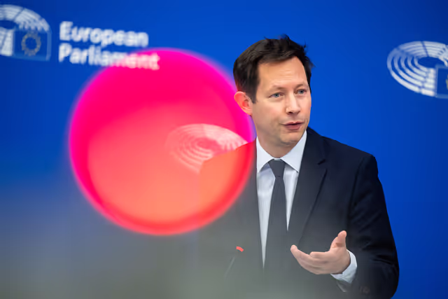 Photo 8: Press conference on the European Defence Industry Programme