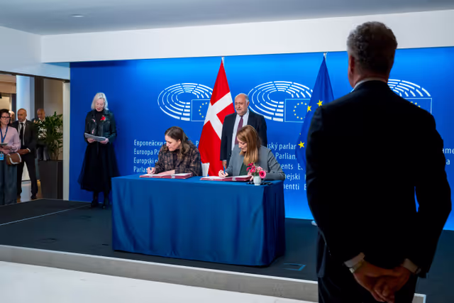 Lex signing ceremony in presence of Roberta METSOLA, EP President, and Marie BJERRE, Minister for European Affairs on behalf of the Danish Presidency