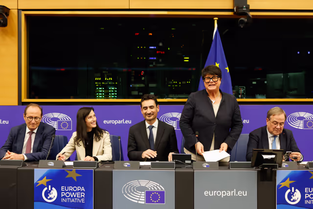 Foto 5: EuropaNova - Europa Power Initiative