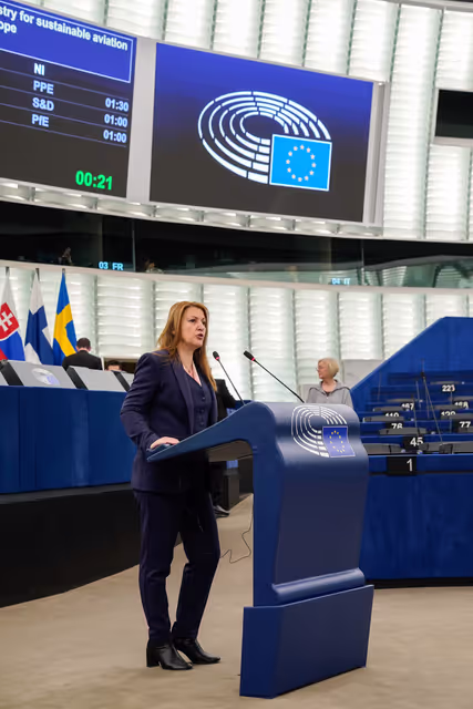 Foto 30: EP Plenary session  - Development of an industry for sustainable aviation and maritime fuel in Europe