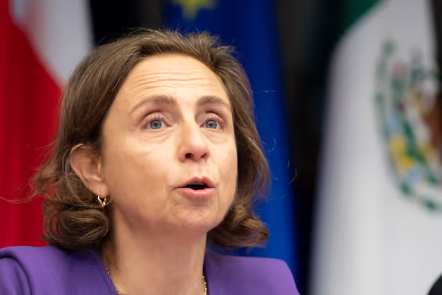 Photo 24 : EuroLat - Joint opening session of the four standing committees