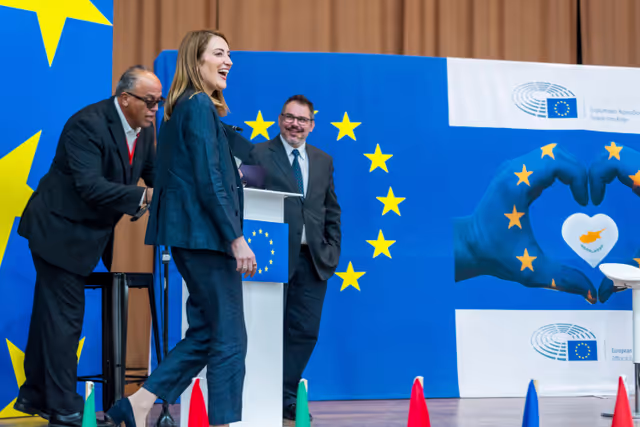 Photo 17: Townhall discussion with Roberta METSOLA, EP President and Nikos CHRISTODOULIDES, President of Cyprus at the 2025 Edition of ‘Christmas Europe’