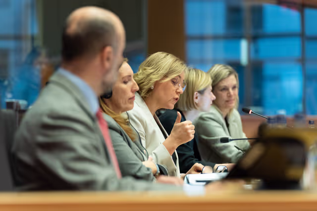 Foto 15: ITRE - Structured dialogue with Henna Virkkunen, Executive Vice-President for Tech Sovereignty, Security and Democracy, on Digital package