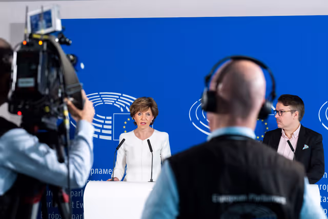 Fotografie 8: ITRE - Press point on Phasing out Russian natural gas imports