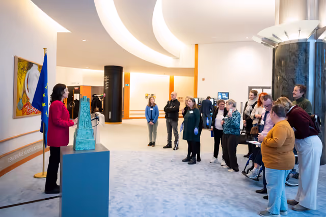 Fotografia 10: EP Disability Rights Week - Workshop on how to engage with persons with disability through art