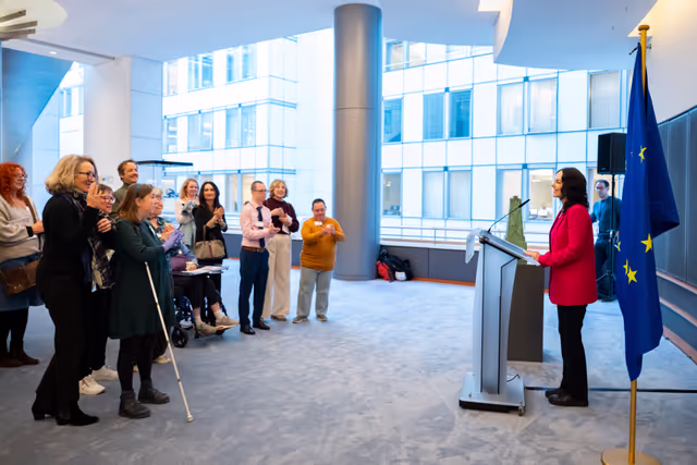 Fotografia 11: EP Disability Rights Week - Workshop on how to engage with persons with disability through art