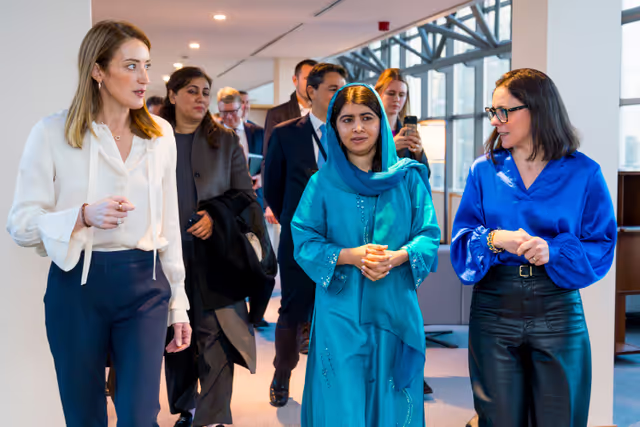 Photo 9: Roberta METSOLA, EP President meets with Malala YOUSAFZAI, 2014 Nobel Peace Prize Laurea