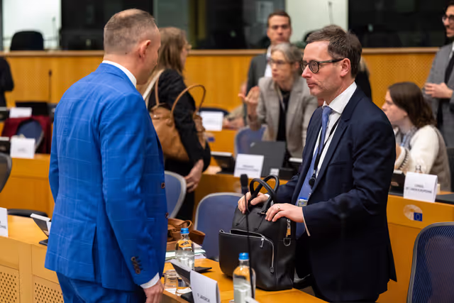 Φωτογραφία 18: ENVI trilogue - EU 2040 climate target