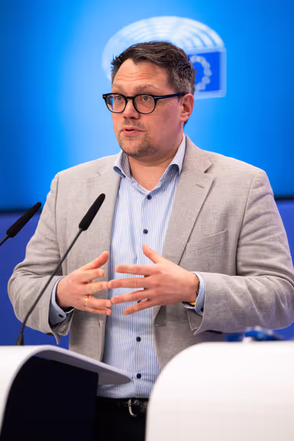 Press conference on the Pharmaceutical Package provisional agreement