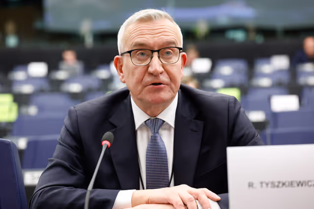 Foto 18: AFET DEVE DROI - Exchange of views with the 2025 Sakharov Prize Laureates