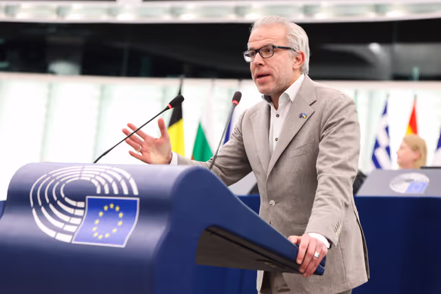 Photo 41 : EP Plenary session - Incentivising defence-related investments in the EU budget to implement the ReArm Europe Plan