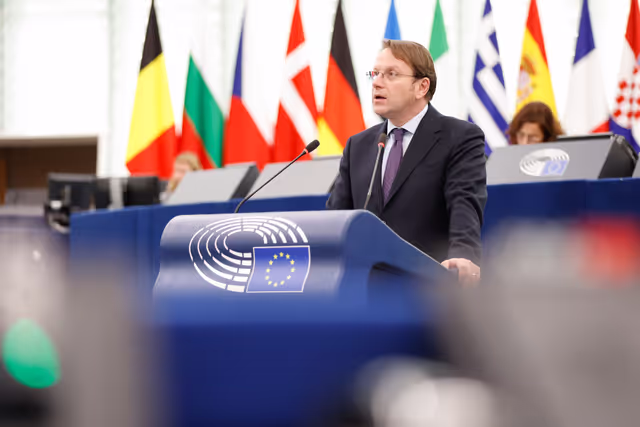 Fotografija 28: EP Plenary session - Commission statement - Breeders’ protests following a lumpy-skin-disease outbreak in France