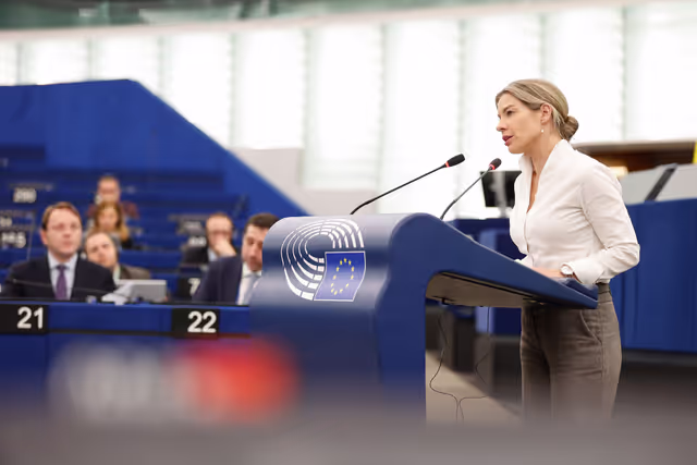 Fotografija 24: EP Plenary session - Commission statement - Breeders’ protests following a lumpy-skin-disease outbreak in France: implications on the EU approach on sanitary and on animal health