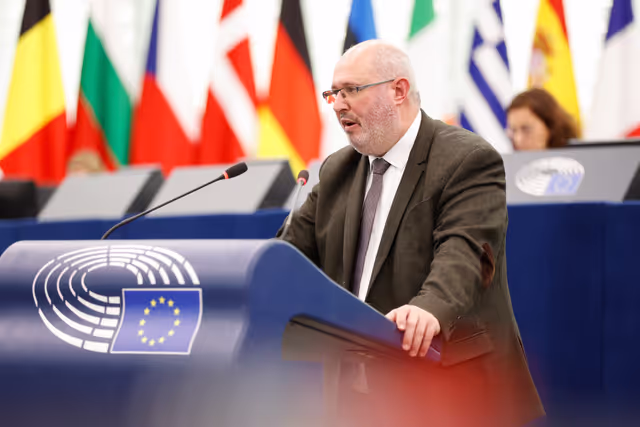 Fotografija 22: EP Plenary session - Commission statement - Breeders’ protests following a lumpy-skin-disease outbreak in France: implications on the EU approach on sanitary and on animal health