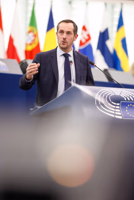 Fotografija 18: EP Plenary session - Commission statement - Breeders’ protests following a lumpy-skin-disease outbreak in France: implications on the EU approach on sanitary and on animal health