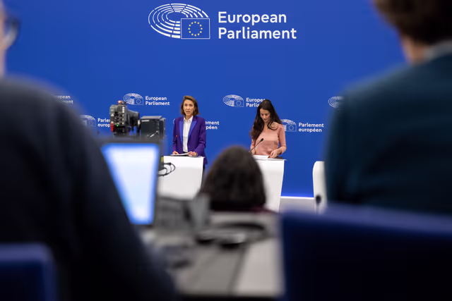 Fotografia 12: Press briefing Renew Europe