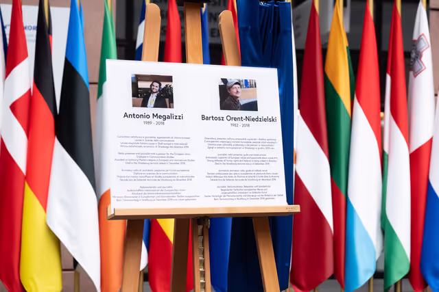 Foto 18: Tribute to Antonio Megalizzi and Bartosz Orent-Niedzielski, victims of the Strasbourg terrorist attack in December 2018