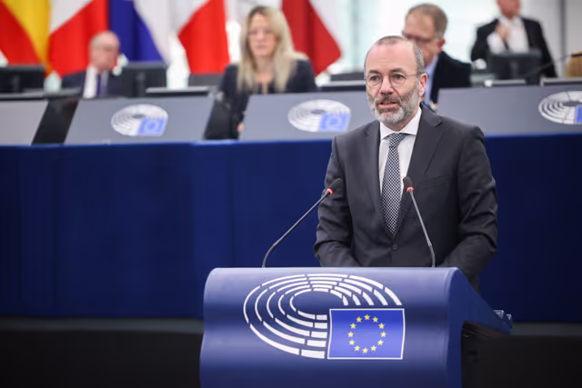 Photo 3: EP Plenary session - Preparation of the European Council meeting of 18-19 December 2025