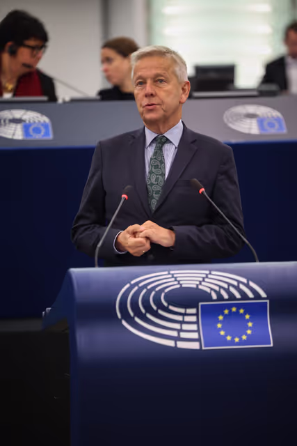 Photo 16: EP Plenary session - Preparation of the European Council meeting of 18-19 December 2025