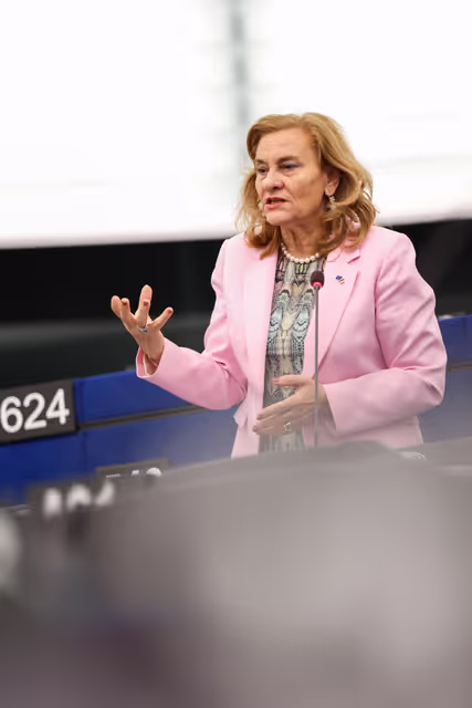 Photo 5: EP Plenary session - Preparation of the European Council meeting of 18-19 December 2025