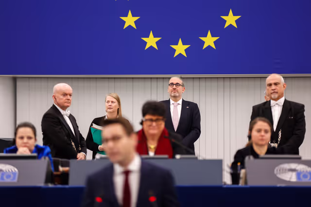 Photo 1: EP Plenary session - Preparation of the European Council meeting of 18-19 December 2025