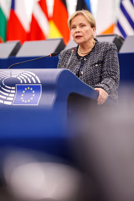 Photo 41: EP Plenary session - Preparation of the European Council meeting of 18-19 December 2025