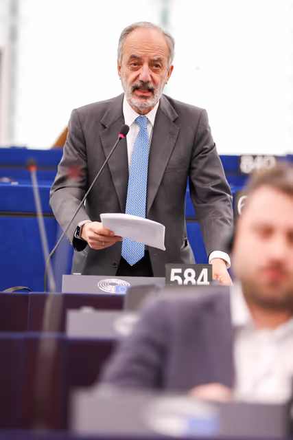 Photo 11: EP Plenary session - Preparation of the European Council meeting of 18-19 December 2025