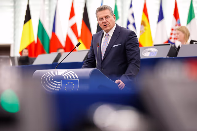 Photo 4: EP Plenary session - Preparation of the European Council meeting of 18-19 December 2025