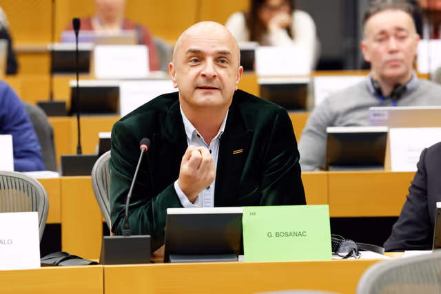 Fotografia 7: HOUS - Exchange of views with Dan Jørgensen, Commissioner for Energy and Housing on the Affordable Housing Plan of the European Commission.