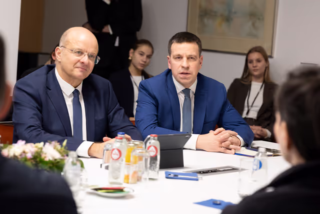 Zdjęcie 10: DEEA delegation meets with a delegation of Greenlandic MPs