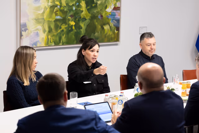 Zdjęcie 2: DEEA delegation meets with a delegation of Greenlandic MPs