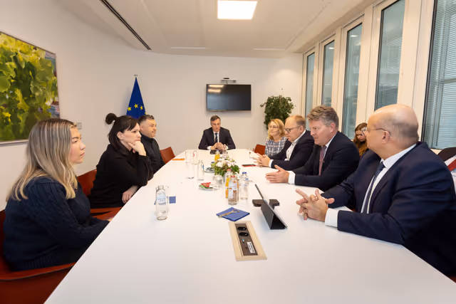 Zdjęcie 12: DEEA delegation meets with a delegation of Greenlandic MPs