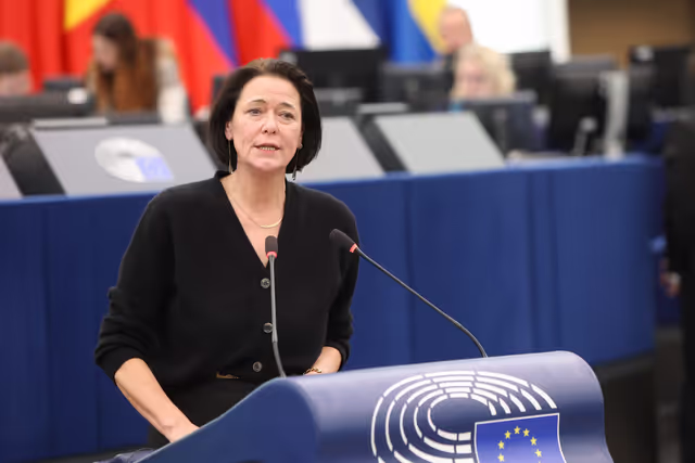 Foto 13: EP Plenary session - Motion of censure on the European Commission