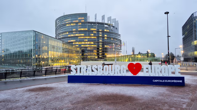 Fotografia 16: Strasbourg's Plenary session through the lens - Week 4.