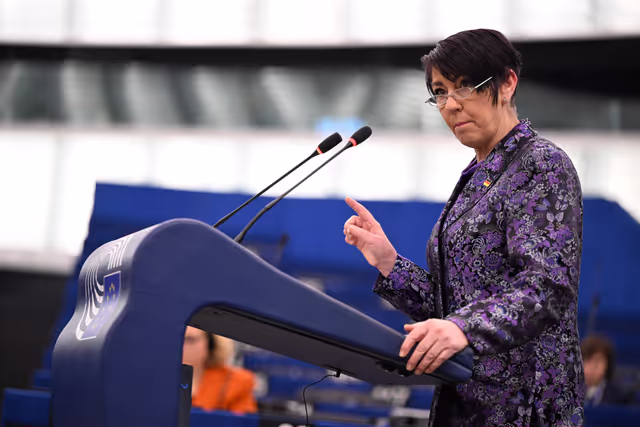 Nuotrauka 44: EP Plenary session - Tackling AI deepfakes and sexual exploitation on social media by making full use of the EU’s digital rules