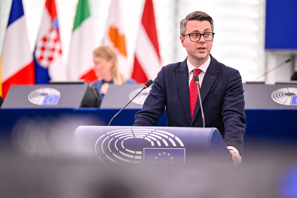 EP Plenary session - Tackling AI deepfakes and sexual exploitation on social media by making full use of the EU’s digital rules