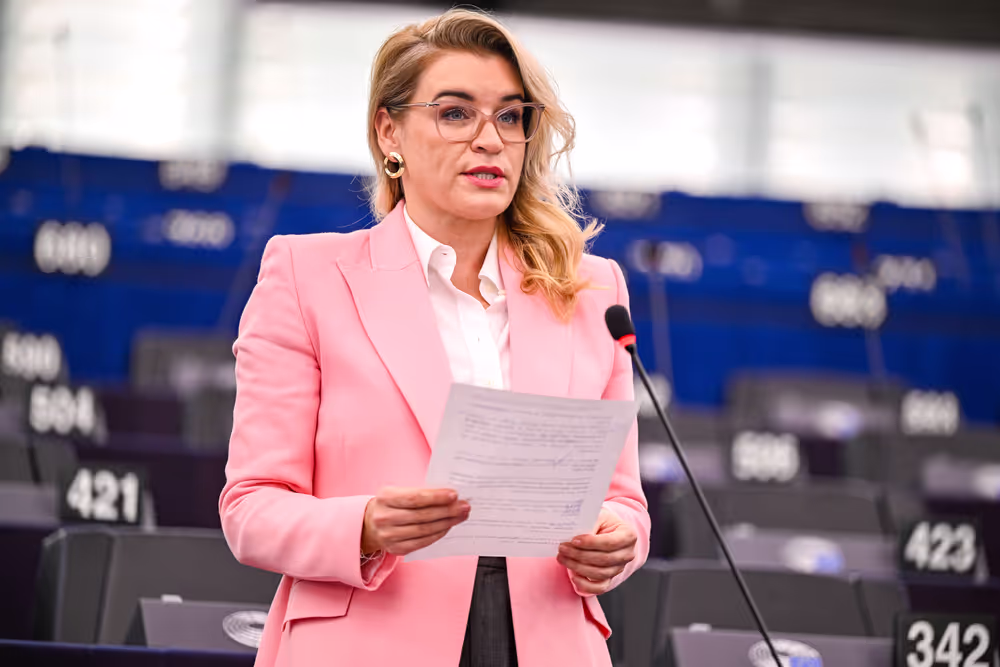 EP Plenary session - Tackling AI deepfakes and sexual exploitation on social media by making full use of the EU’s digital rules
