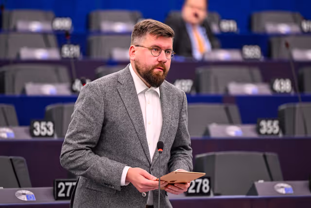 Nuotrauka 5: EP Plenary session - Tackling AI deepfakes and sexual exploitation on social media by making full use of the EU’s digital rules