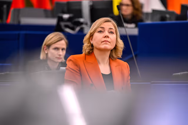 Nuotrauka 3: EP Plenary session - Tackling AI deepfakes and sexual exploitation on social media by making full use of the EU’s digital rules